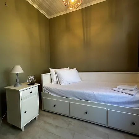 Villa Shadas With Pool & Jacuzzi Perfect Hospitality Nea Iraklia