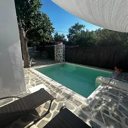 Shadas With Pool & Jacuzzi Perfect Hospitality Villa