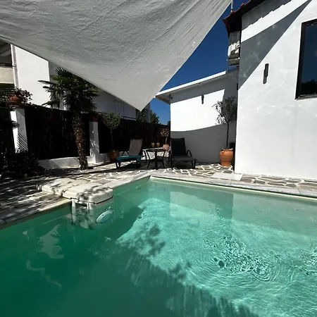 Shadas With Pool & Jacuzzi Perfect Hospitality Villa Nea Iraklia