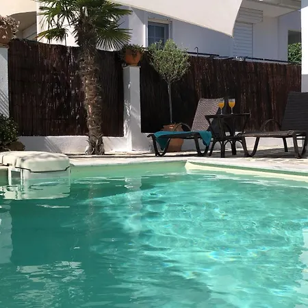Shadas With Pool & Jacuzzi Perfect Hospitality