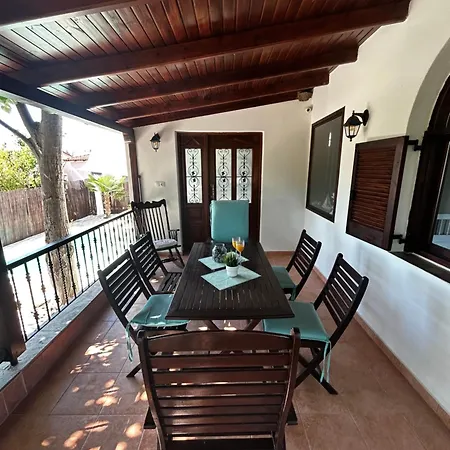 Shadas With Pool & Jacuzzi Perfect Hospitality Villa