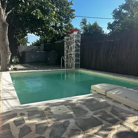 Shadas With Pool & Jacuzzi Perfect Hospitality Villa *
