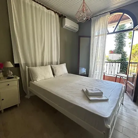 Shadas With Pool & Jacuzzi Perfect Hospitality Villa Nea Iraklia