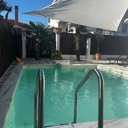 Shadas With Pool & Jacuzzi Perfect Hospitality *