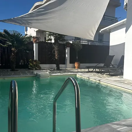 Shadas With Pool & Jacuzzi Perfect Hospitality Nea Iraklia