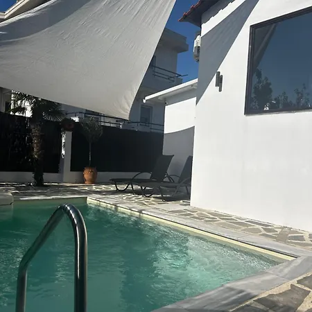 Shadas With Pool & Jacuzzi Perfect Hospitality Villa Nea Iraklia