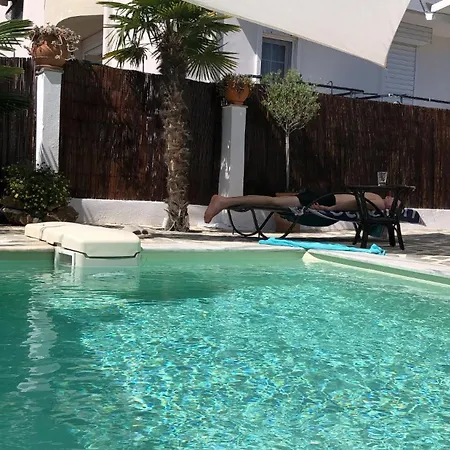 Villa Shadas With Pool & Jacuzzi Perfect Hospitality