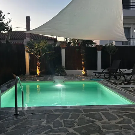 Shadas With Pool & Jacuzzi Perfect Hospitality * Nea Iraklia