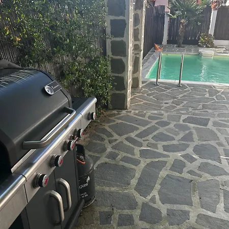 Shadas With Pool & Jacuzzi Perfect Hospitality Villa